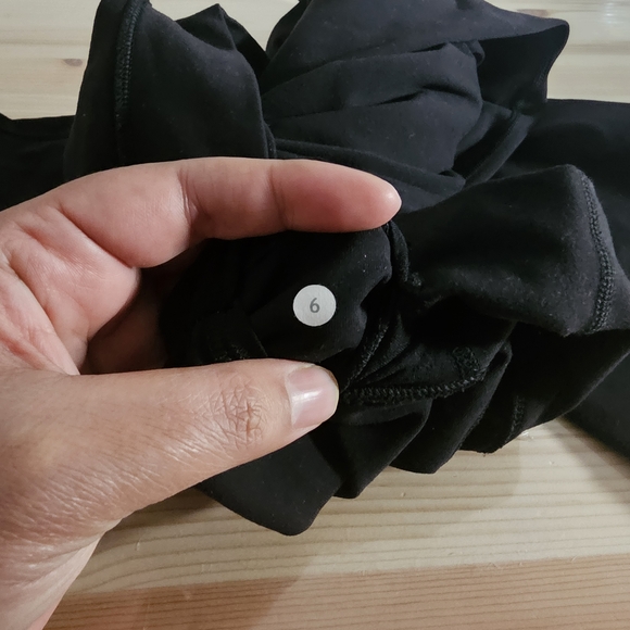 Lululemon Astro Pant *Brushed (Tall)
Black Size 6 - Picture 12 of 12